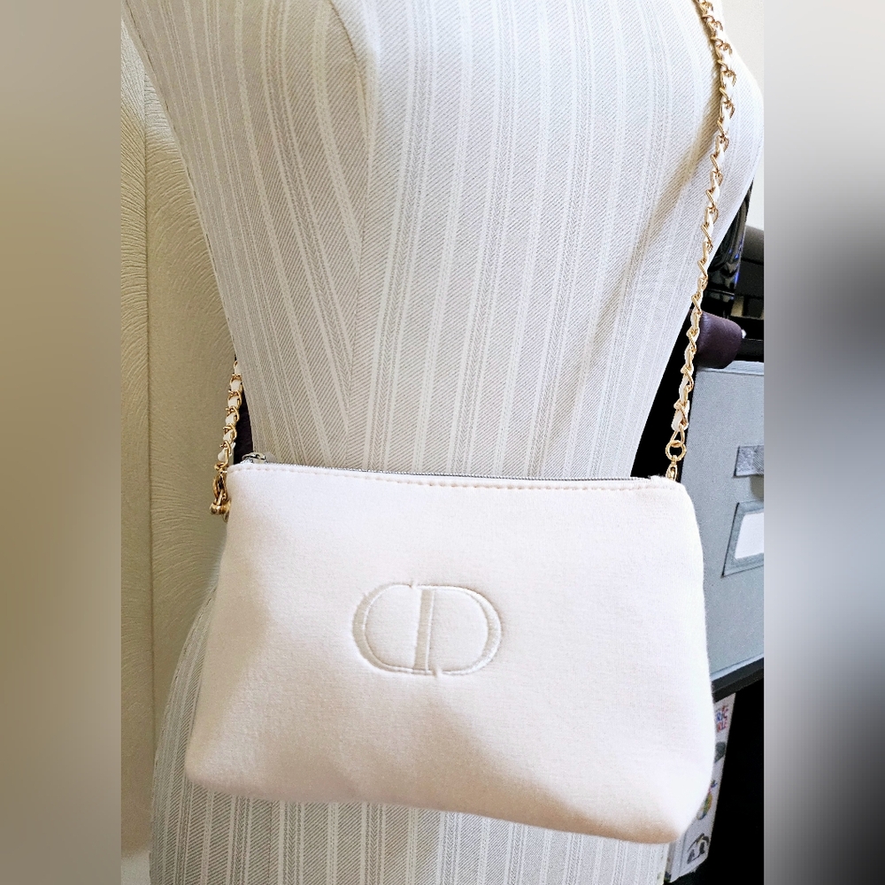 ❌️SOLD❌️ 🤍Dior Upcycled Crossbody Bag🤍 - Picture 11 of 11